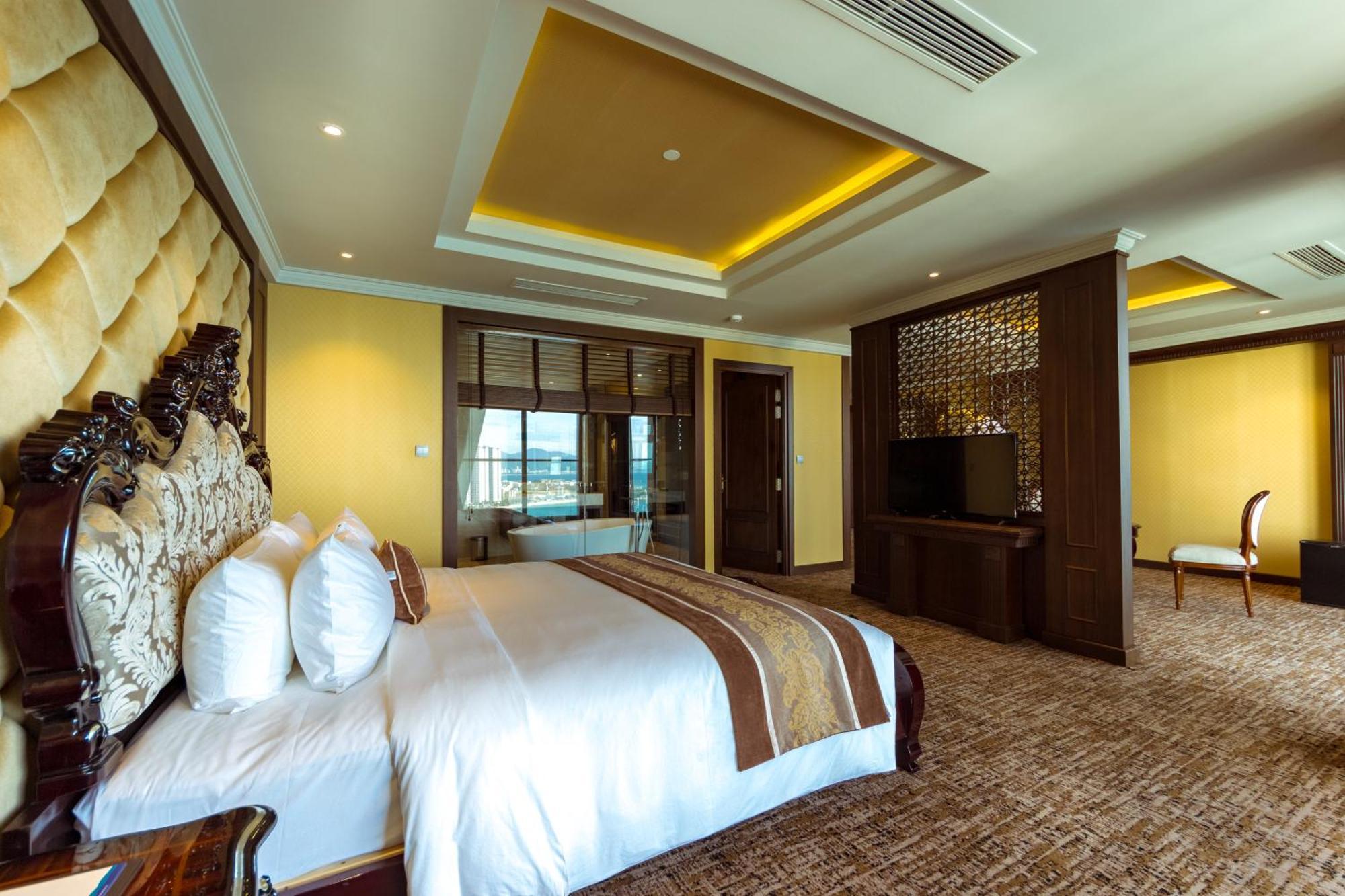 Boton Blue Hotel & Spa Nha Trang Exterior photo