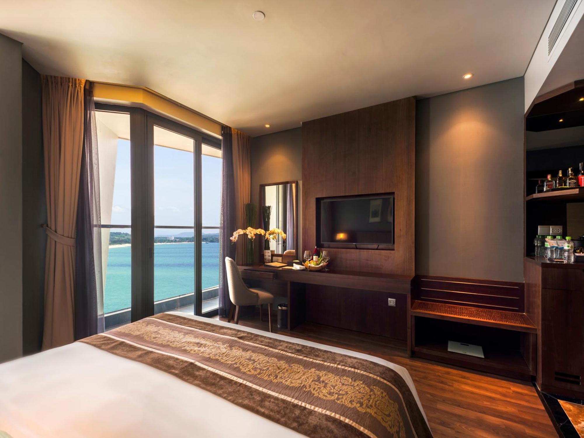 Boton Blue Hotel & Spa Nha Trang Exterior photo
