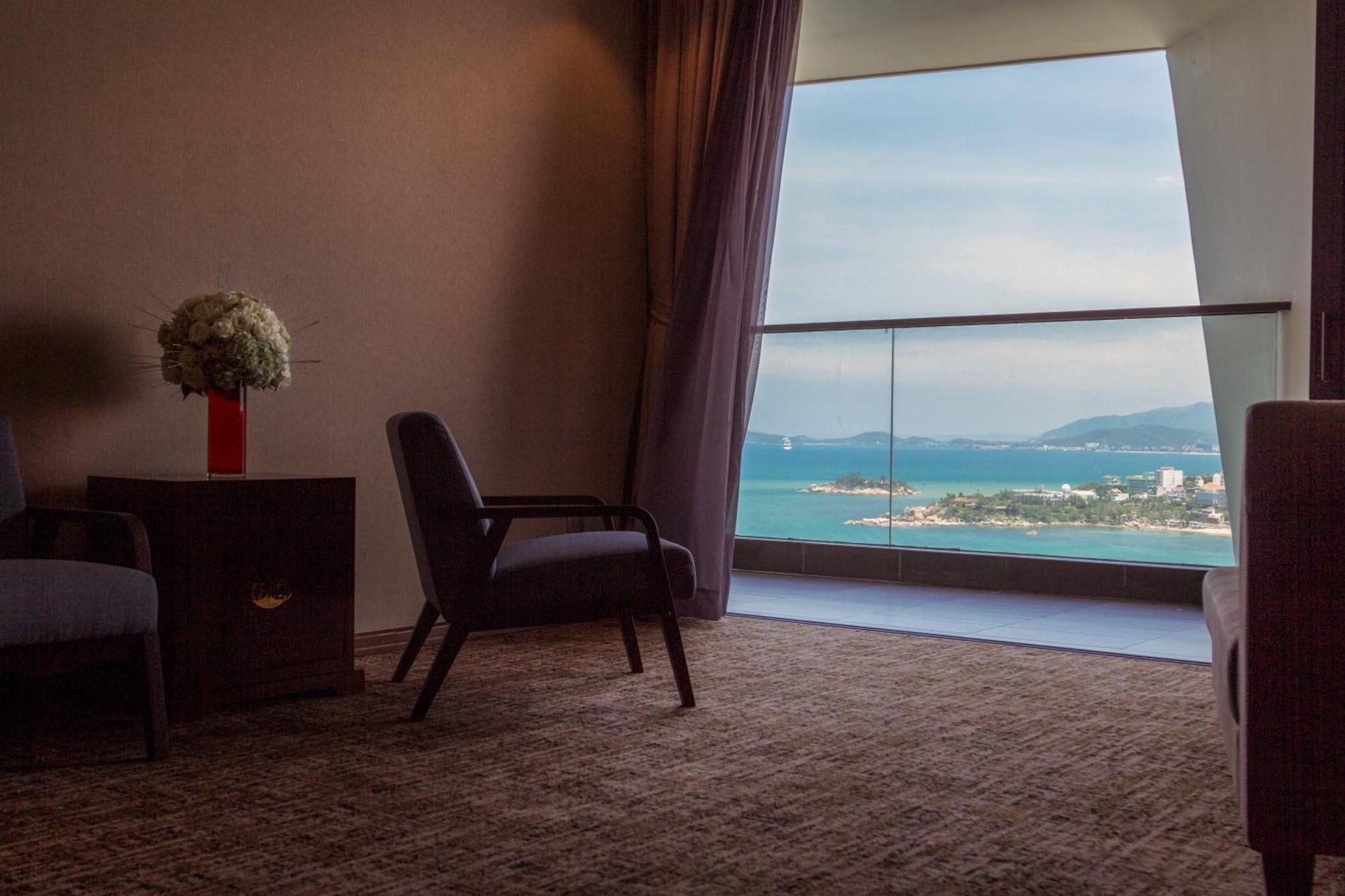 Boton Blue Hotel & Spa Nha Trang Exterior photo
