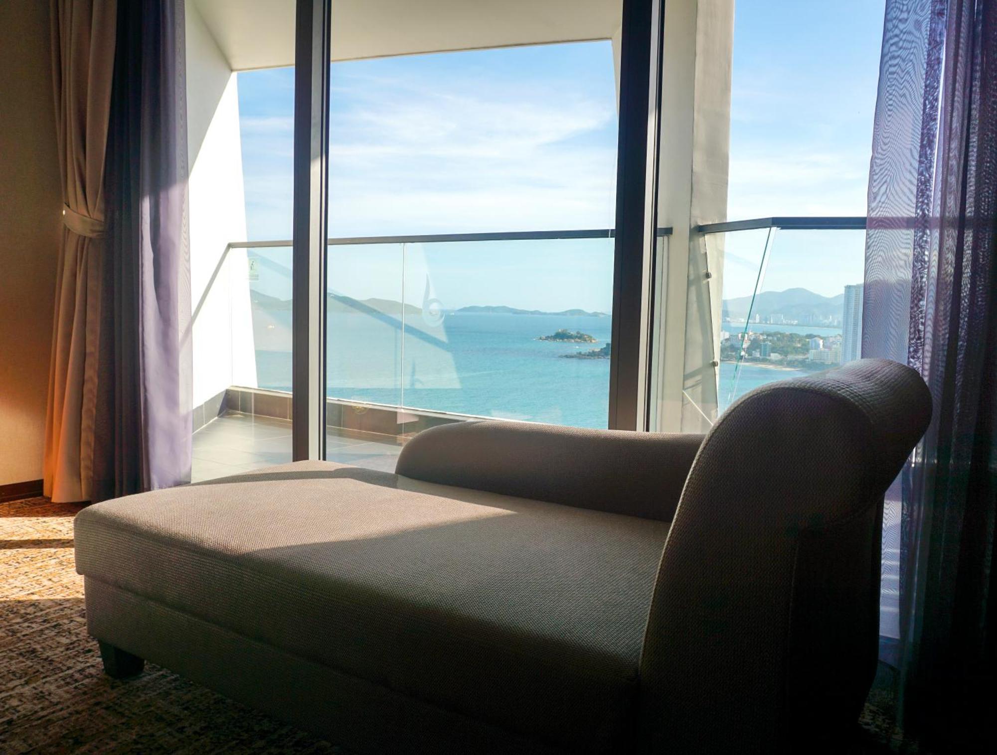Boton Blue Hotel & Spa Nha Trang Exterior photo