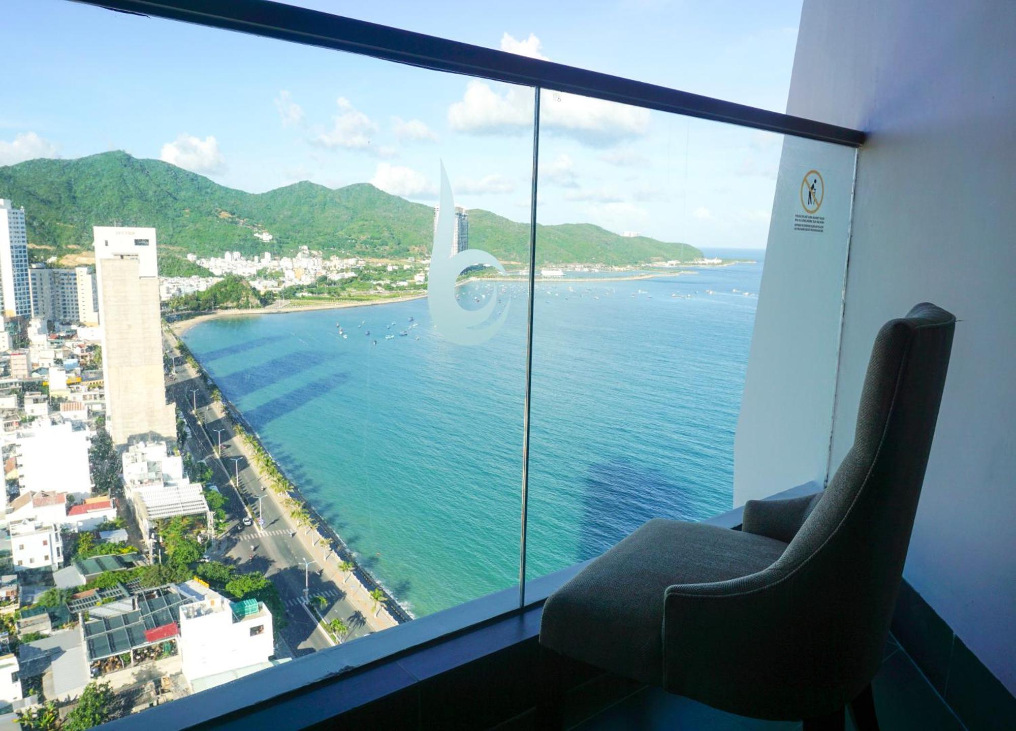 Boton Blue Hotel & Spa Nha Trang Exterior photo